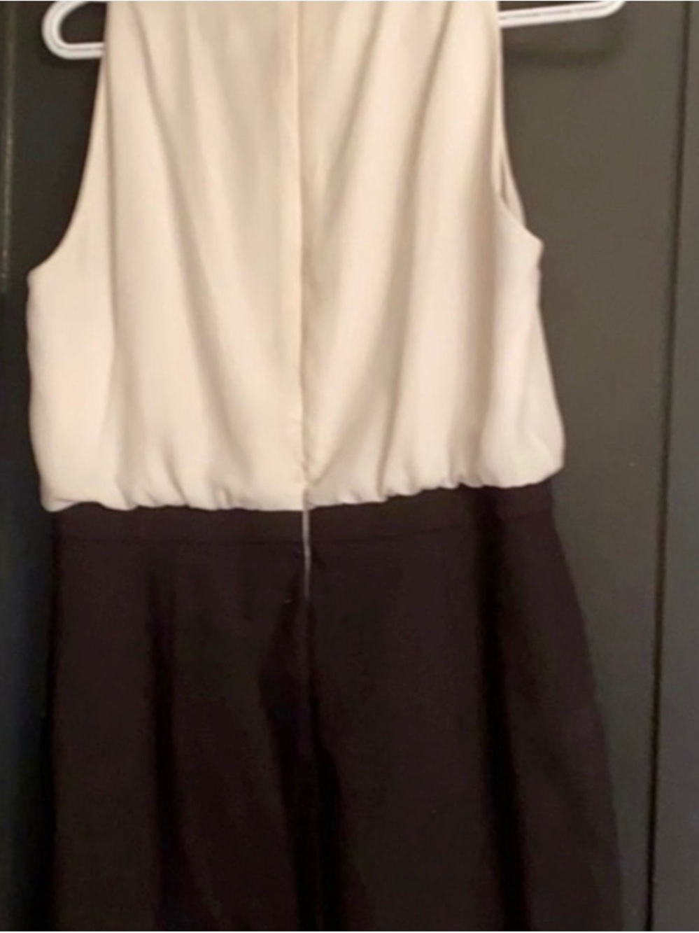 Ted Baker midi Dress - Black Pencil Skirt with white top — Classic Silhouet - Picture 4 of 5